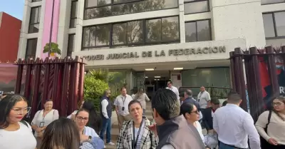 Personal de PJF se manifiesta en rechazo a la iniciativa de eliminar los fideico