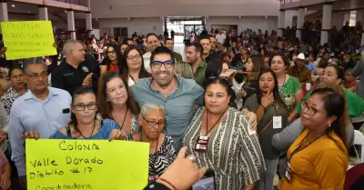 Toma de protesta a promotores por el bienestar