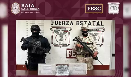 Armas y chalecos decomisados