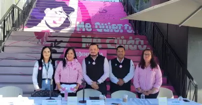 Recibe 'Mujeres por Mujeres' donativo de 50 mamografas