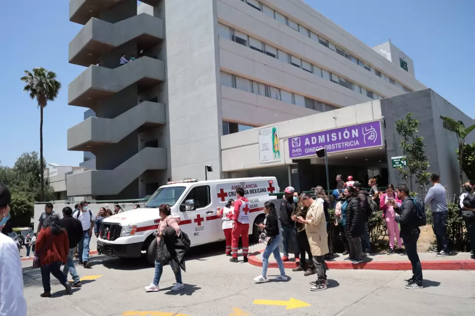 Ms de 100 personas intoxicadas tras cena en hotel de Tijuana