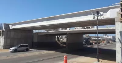 Concluye con �xito instalaci�n de primeras vigas del puente de nodo vial El Sauz