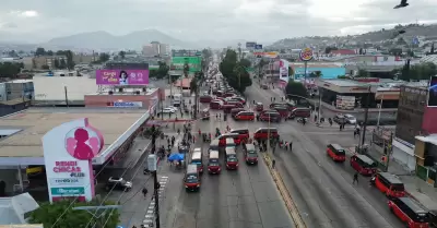 Taxistas se manifiestan en bulevar Daz Ordaz