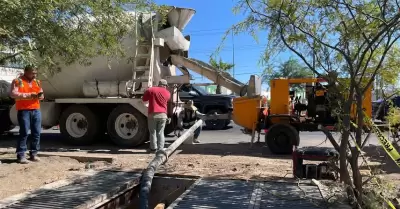 Finalizan trabajos de encamisado de l�nea de drenaje pluvial en carretera Mexica