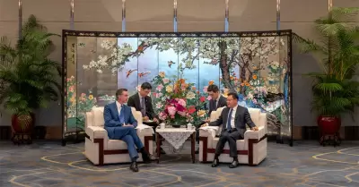 Gavin Newsom en gira de China