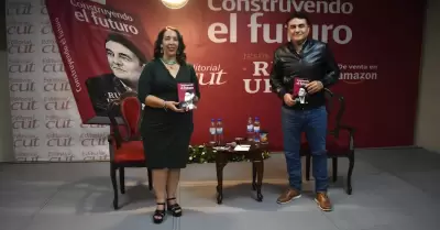 Ruiz Uribe y Araceli Brown presentan libro: Construyendo el Futuro