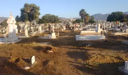 Remoza Direcci�n de Servicios P�blicos los panteones municipales