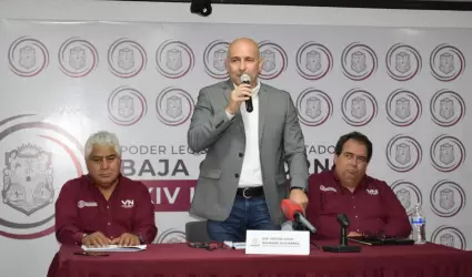 Diputado Navarro presenta informe de actividades 2022-2023