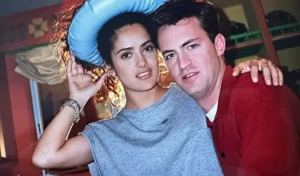 Salma Hayek lamenta la muerte de Matthew Perry