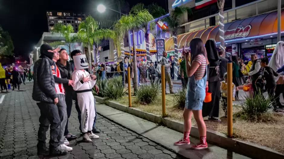 Exitosa celebracin de Halloween en la Avenida Revolucin