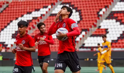 Cachorros se acercan a liguilla con otro doble triunfo en casa