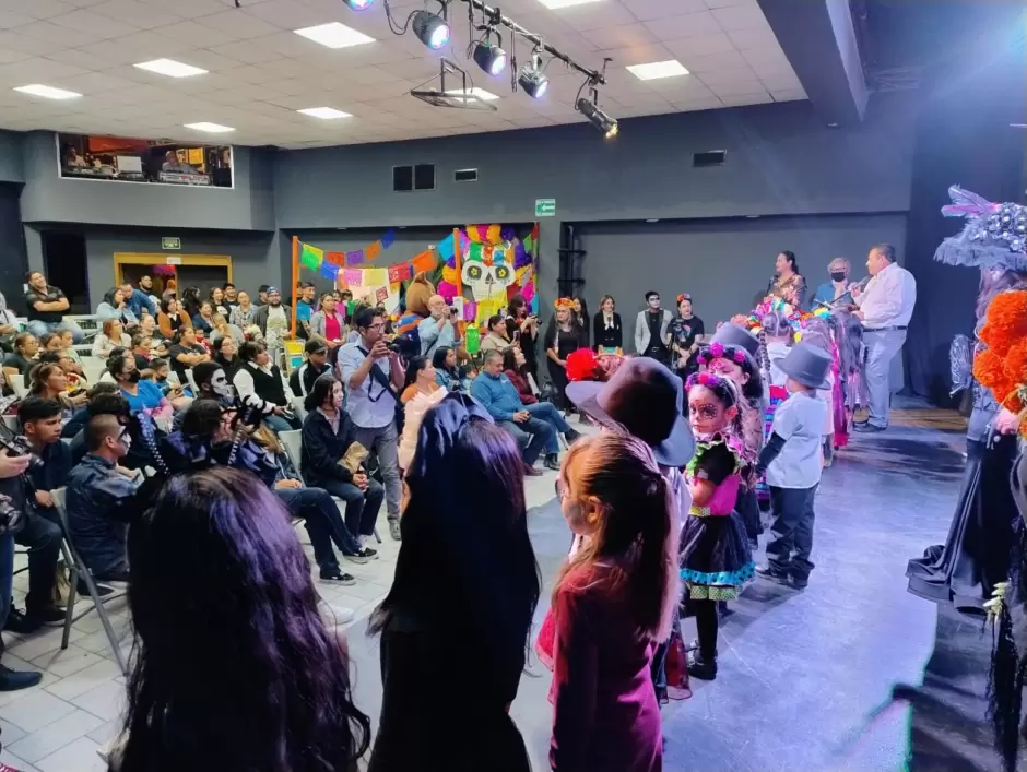 Fomenta la Normal Fronteriza Tijuana las tradiciones mexicanas