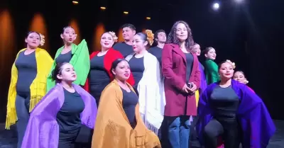 Fomenta la Normal Fronteriza Tijuana las tradiciones mexicanas