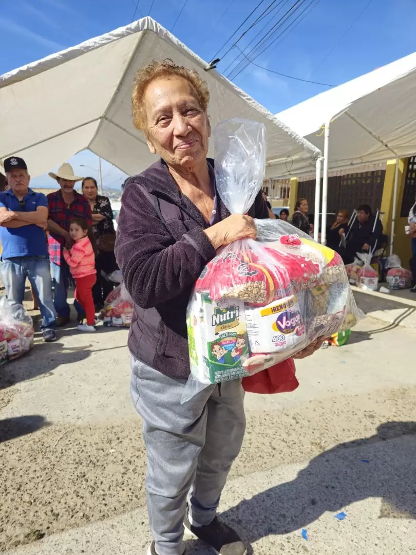 Realizan encuentro comunitario con vecinos de la zona oeste de Tijuana