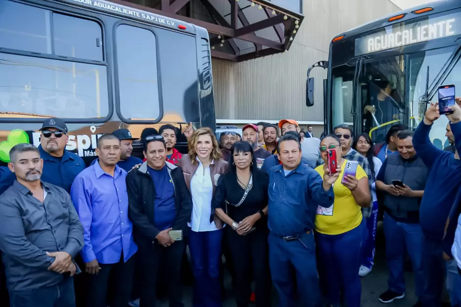 Transporte en Bulevar Agua Caliente