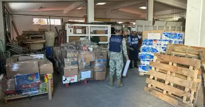 Envo de vveres recolectados por Canaco Tijuana