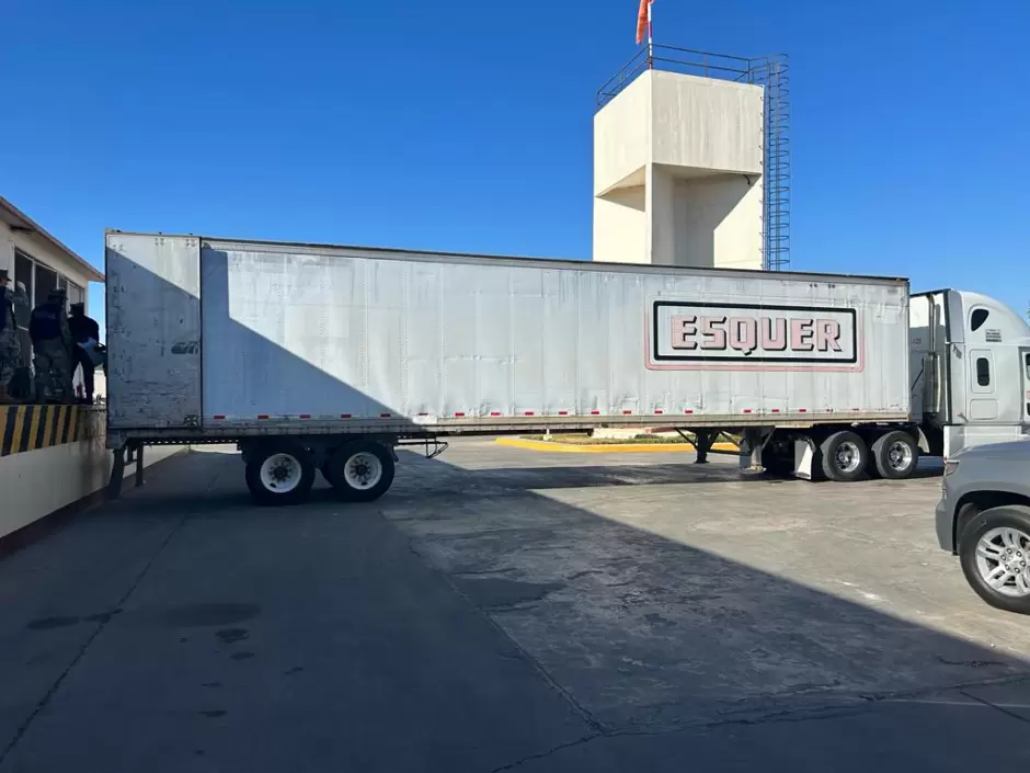 Envo de vveres recolectados por Canaco Tijuana