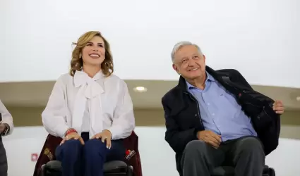 AMLO y Marina del Pilar