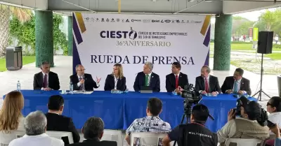 Llaman comerciantes a estrechar lazos para fortalecer al sector terciario