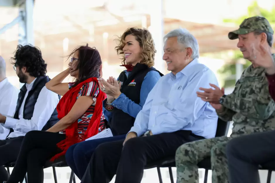 Presentan AMLO y Marina del Pilar programas de apoyo a San Felipe