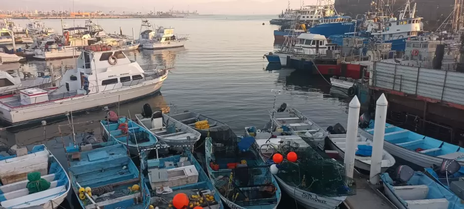 Llama Sepesca BC a pescadores evitar riesgos ante pronóstico metereológico