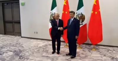 Andrés Manuel López Obrador y Xi Jinping en cumbre de la APEC