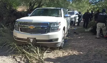 Camioneta decomisada en Trincheras