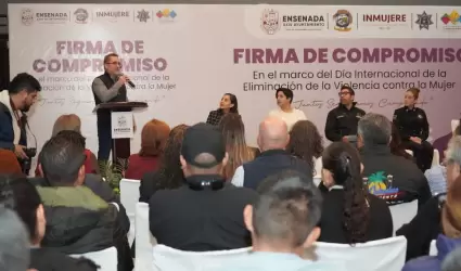 Signan alcalde Armando Ayala y Asociaci�n de Hoteles acuerdo para alojamiento te