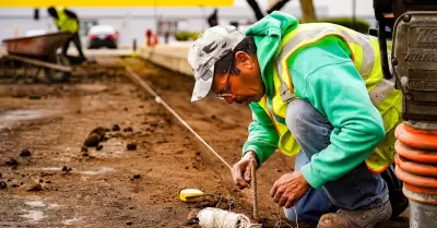 Obras de pavimentacin sobre la lvaro Obregn