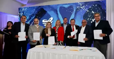 Canaco Tijuana y el Baja Health Clster firman convenio de colaboracin