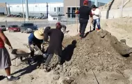 Vecinos de "El Chicote" luchan contra el lodo para salir de su comunidad