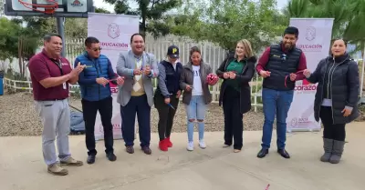 Continan con entrega de obras de infraestructura en escuelas de Tecate