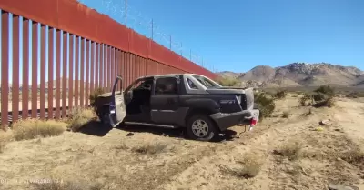 Muere menor migrante al volcarse vehculo que los transportaba