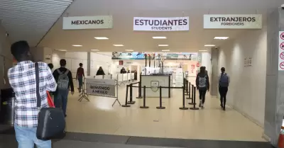 Habilitan carril exclusivo para estudiantes de San Ysidro a Tijuana