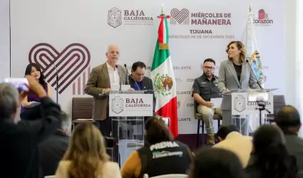 Secretario de Econom�a, Kurt Honold y Marina del Pilar