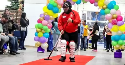 Nias, nios, jvenes y adultos desfilaron por la alfombra roja en la pasarela p