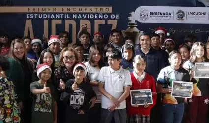 Participan m�s de 200 estudiantes en el Primer Encuentro Navide�o de Ajedrez
