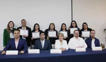 Egresa segunda generaci�n de enfermeras y enfermeros especialistas del Hospital 