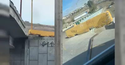 Barreras de concreto del Puente Loma Blanca