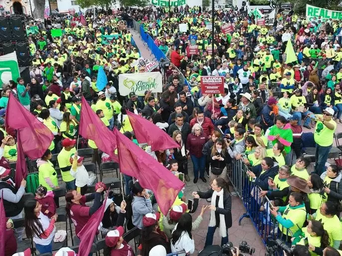 Claudia Sheinbaum vive fiesta navidea con militantes de Matehuala en San Luis Potos