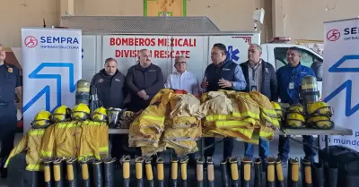 Donacin a bomberos