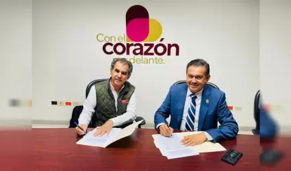 Firma SADERBC convenio para agilizar la movilizaci�n del ganado en pie