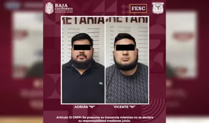 Detiene a dos hombres