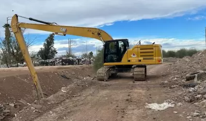 Intensifica CESPM trabajos de limpieza en drenes tula y M�xico en Mexicali