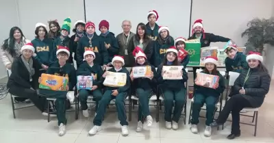 Realizan estudiantes de secundaria actividad altruista en HMIM