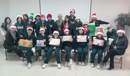 Realizan estudiantes de secundaria actividad altruista en HMIM