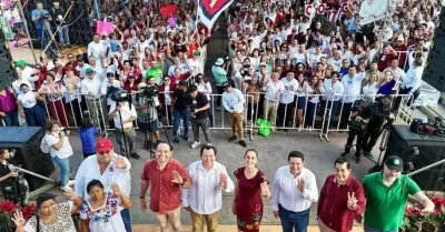 Claudia Sheinbaum ante militantes de Kanasn, Yucatn