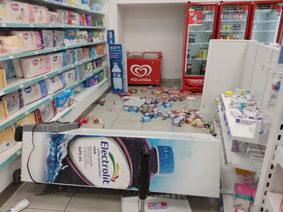 Policía municipal evita robo con violencia a comercio