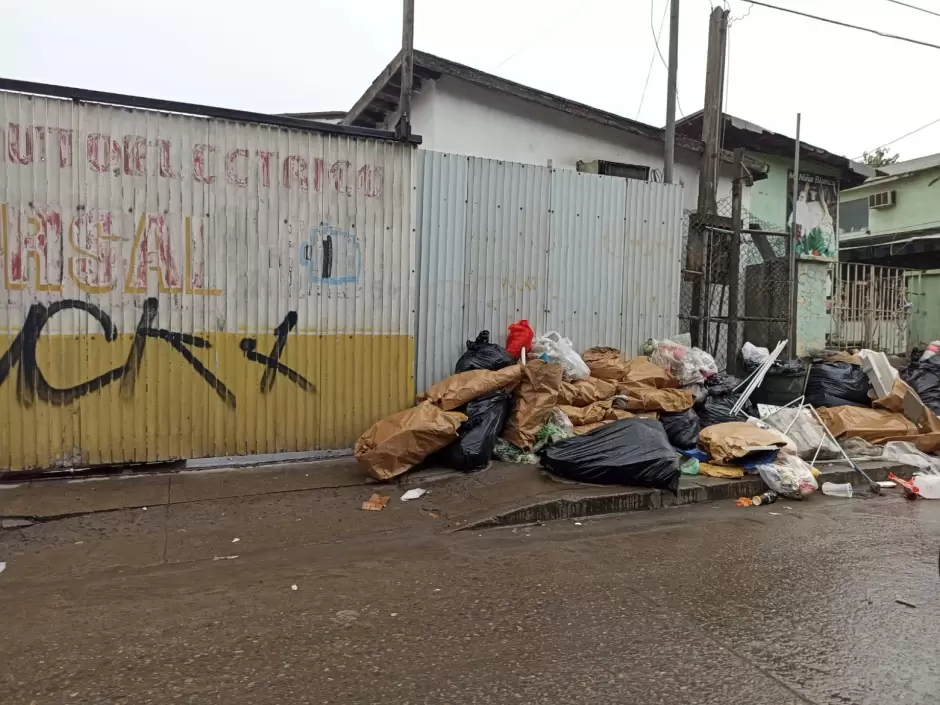 Vecinos de la colonia Durango denuncian la acumulacin de basura por falta de recoleccin