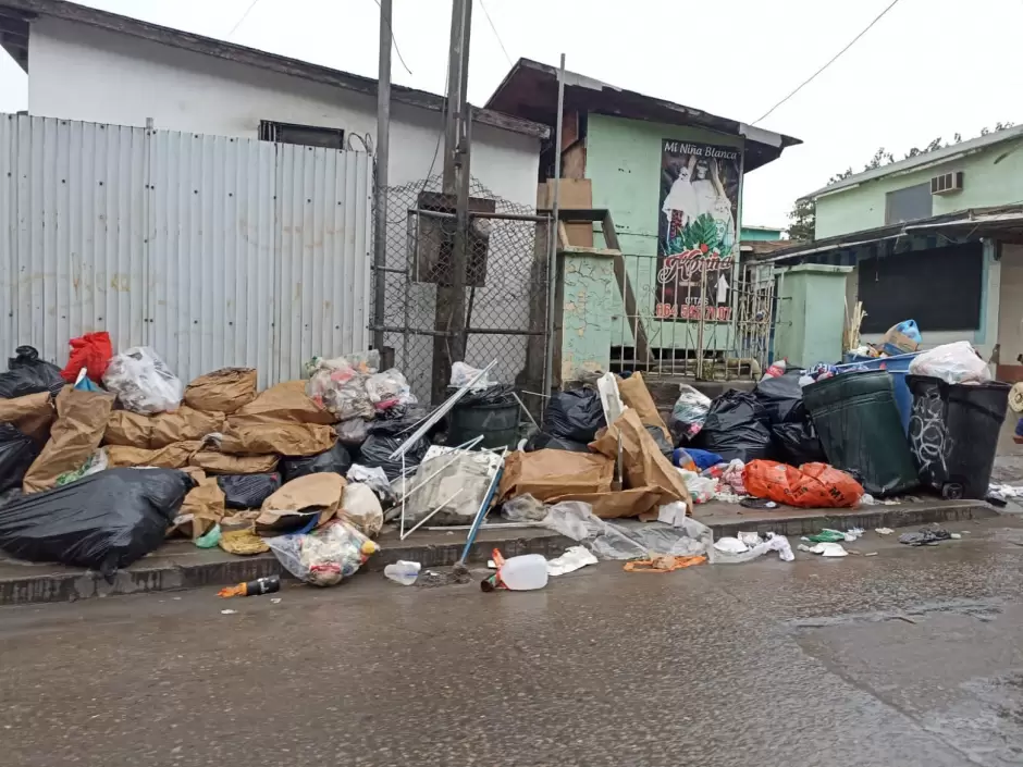 Vecinos de la colonia Durango denuncian la acumulacin de basura por falta de recoleccin